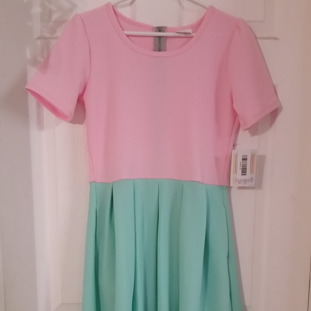 Lularoe Amelia M NWT